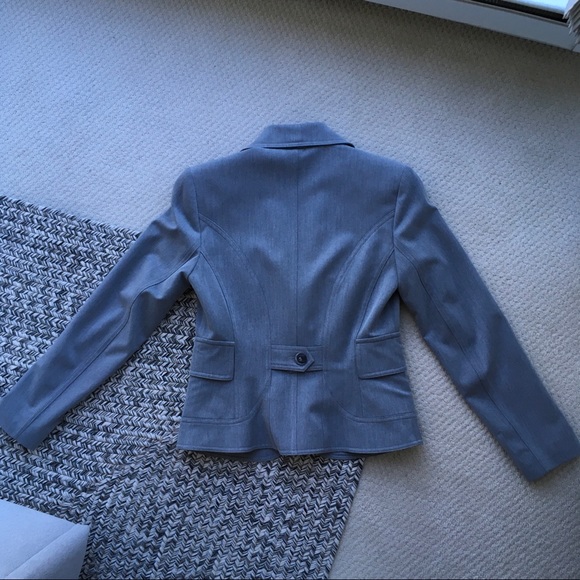 Judith & Charles - Timeless Gray Blazer w/ Stretch - Picture 6 of 8